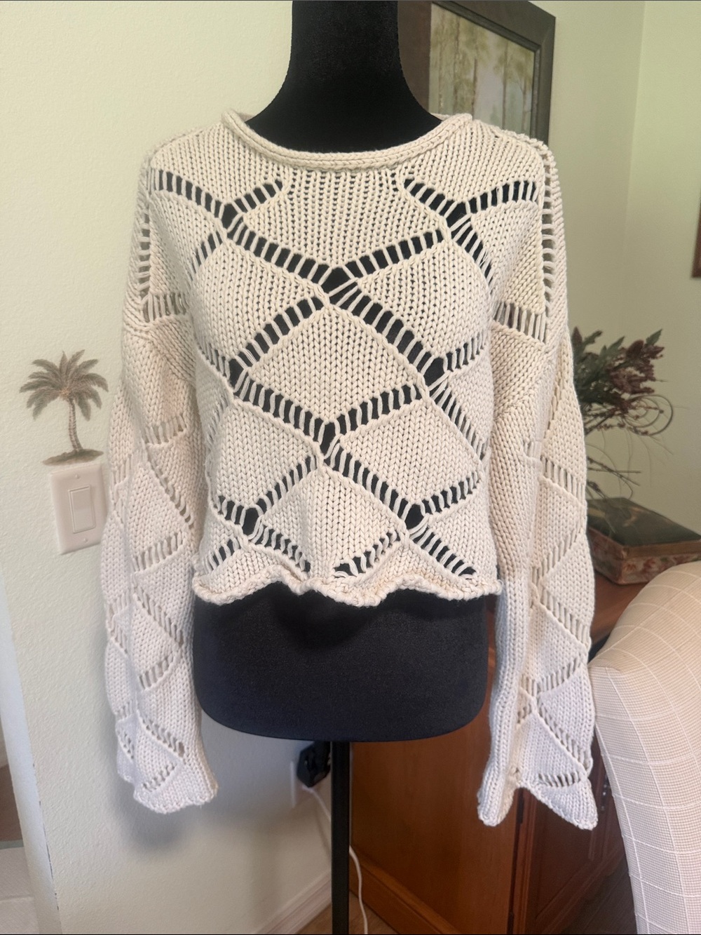 Open-Knit Cream Cropped Sweater extra long Bell sleeves - Picture 1 of 2